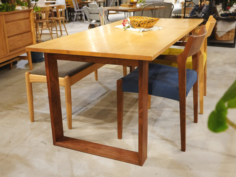 opera square leg