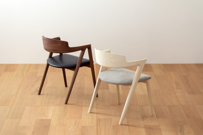 Viola half-arm chair